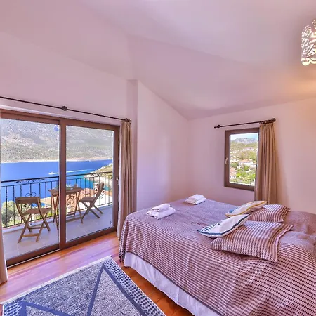 Sunshine, Peninsula Villa Kas